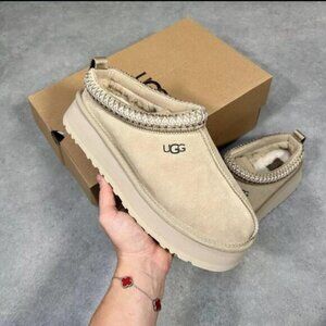 UGG Beige Women's Slippers